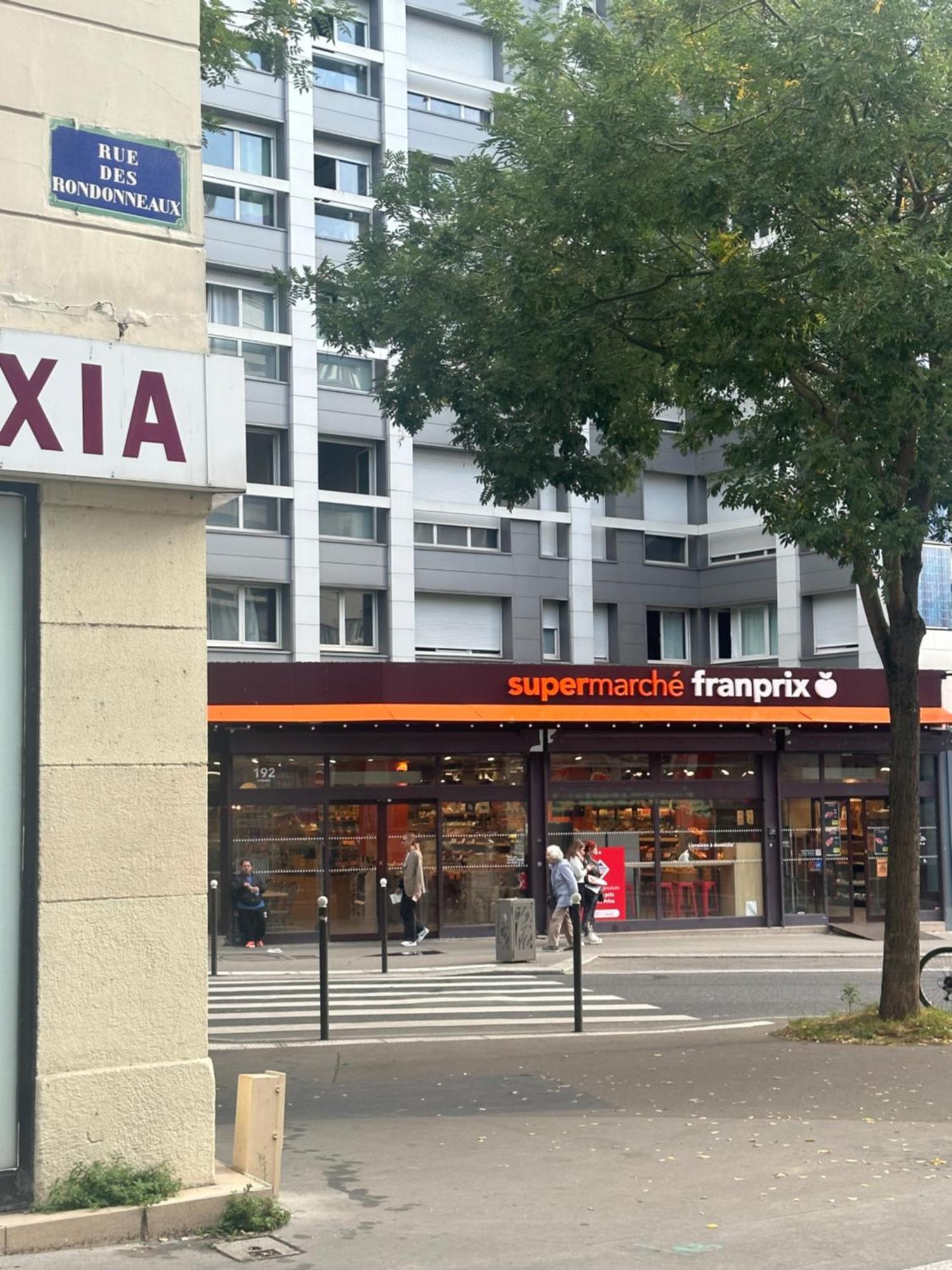 Apartmán Metro Gambetta Paříž Exteriér fotografie