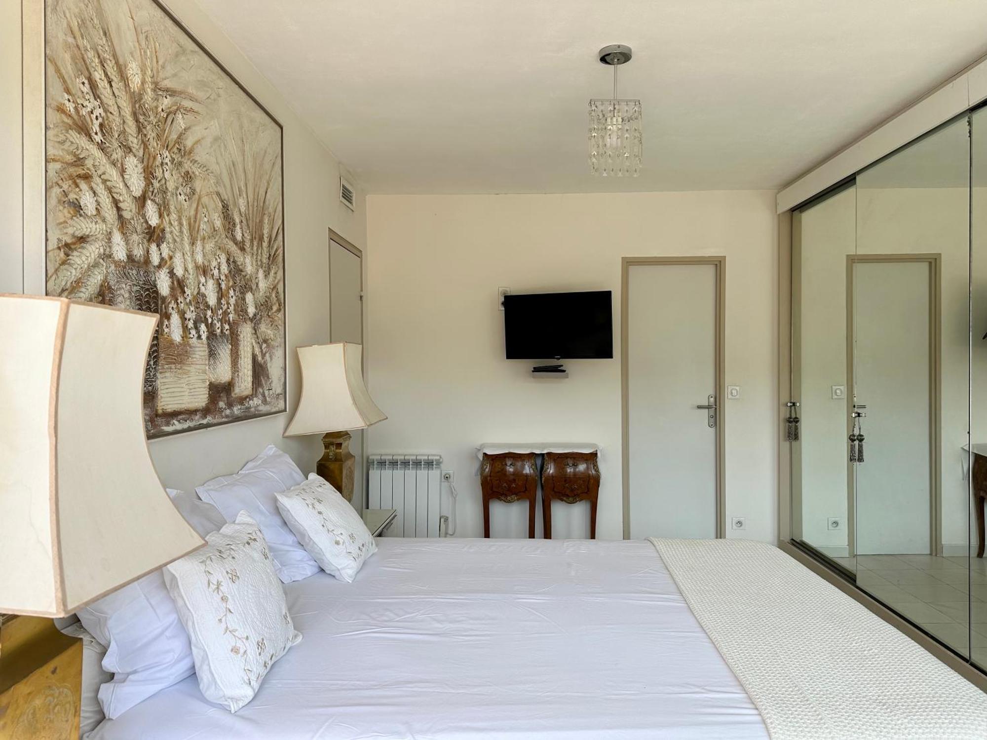Apartmán Metro Gambetta Paříž Exteriér fotografie